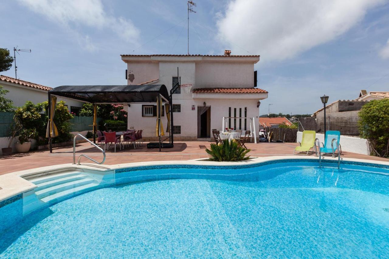Villa Lilia Vilanova i la Geltrú Εξωτερικό φωτογραφία