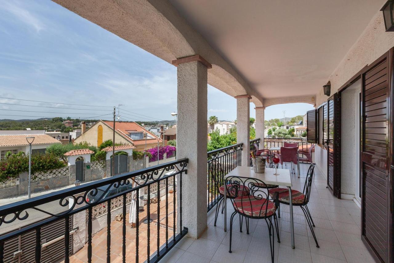 Villa Lilia Vilanova i la Geltrú Εξωτερικό φωτογραφία