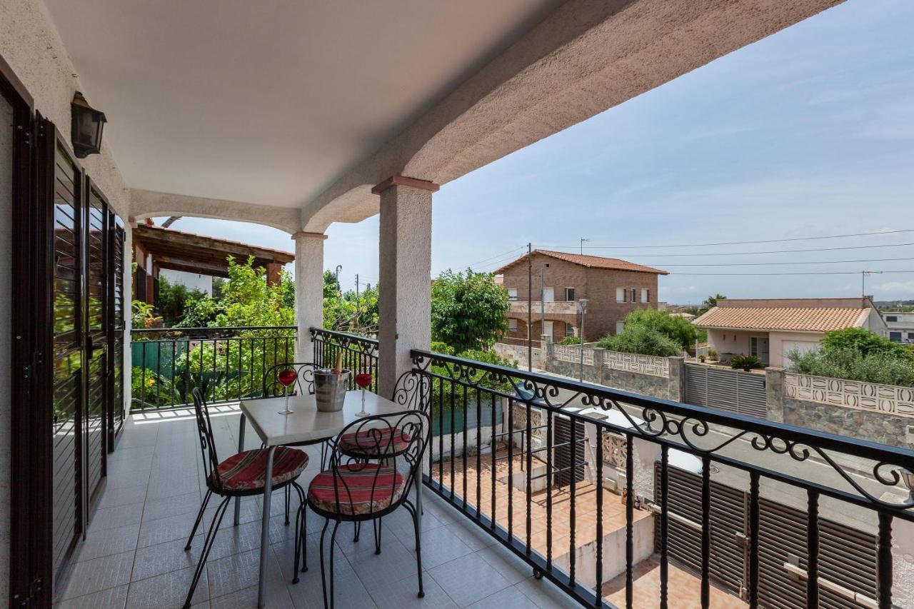 Villa Lilia Vilanova i la Geltrú Εξωτερικό φωτογραφία